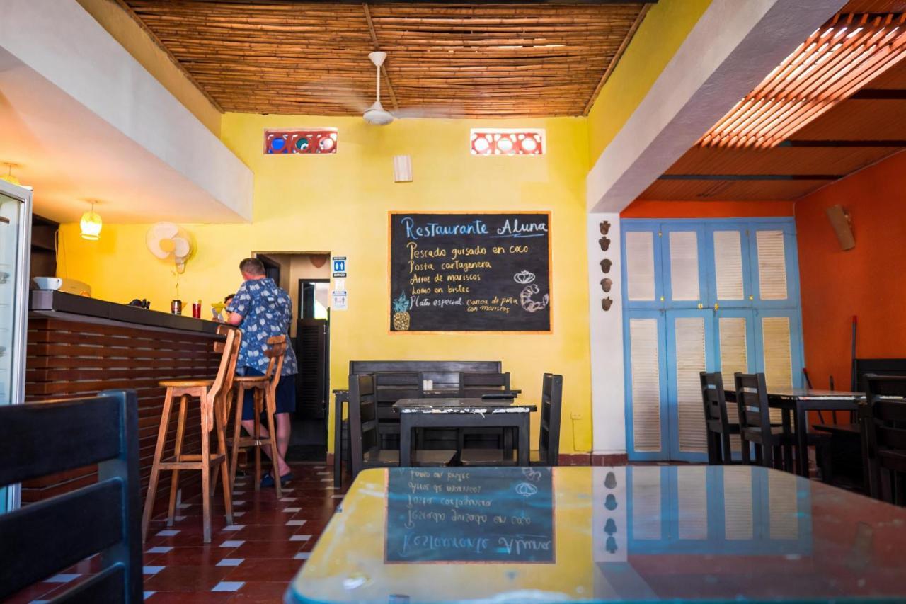 Aluna Hostel B&B Санта Марта Екстериор снимка