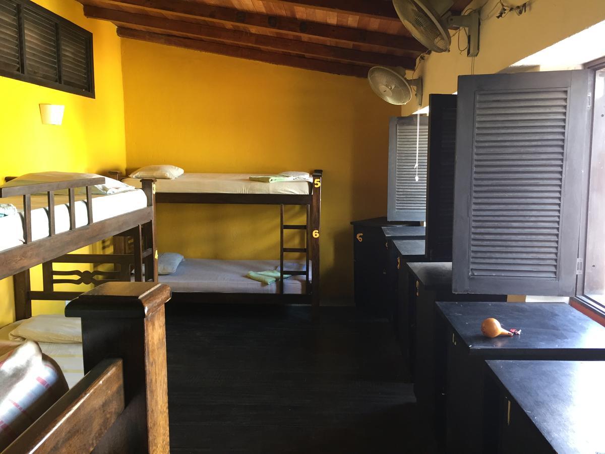 Aluna Hostel B&B Санта Марта Екстериор снимка